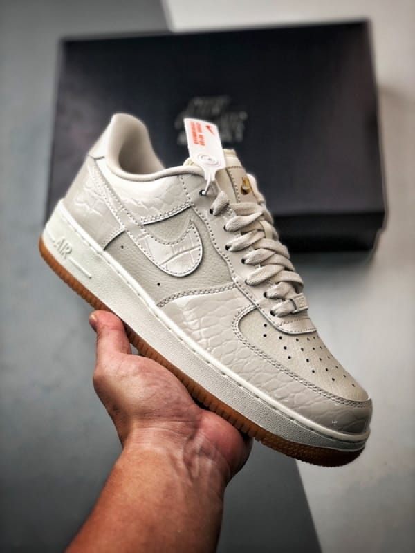 Air Force 1 '07 Low Bege e Cinzento - Vista 1