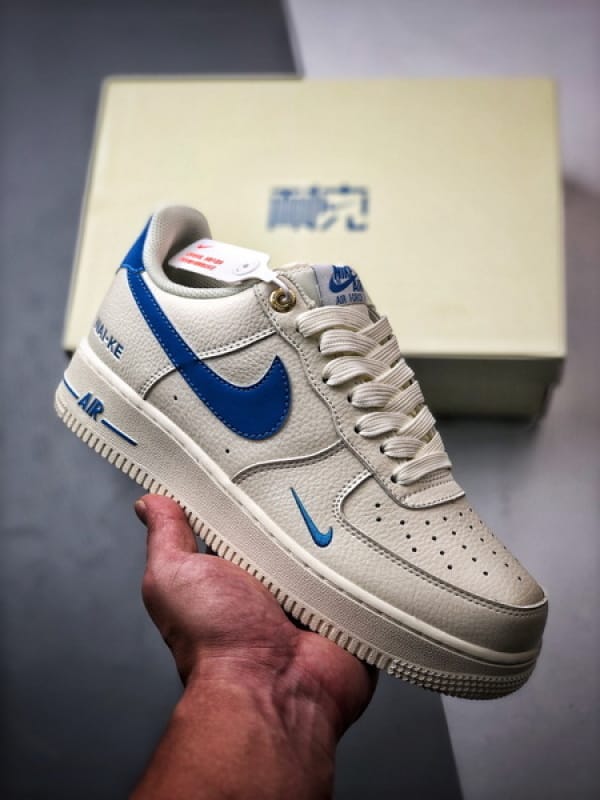 Air Force 1 '07 Low Creme e Azul - Vista 1