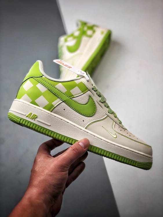 Air Force 1 '07 Low Verde Maçã Xadrez - Vista 7