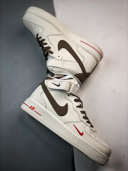 Air Force 1 07 Mid Leite e Cafe Meio Alto - Vista 6