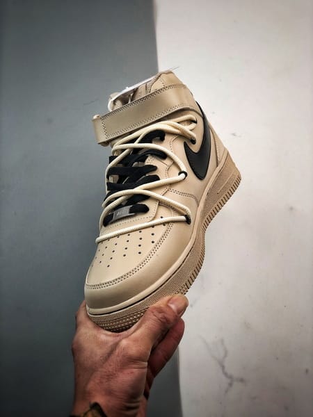 Air Force 1 07 Mid Marrom e Preto Cordao - Vista 5