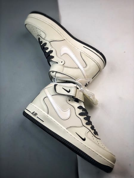 Air Force 1 07 Mid Branco e Preto - Vista 6