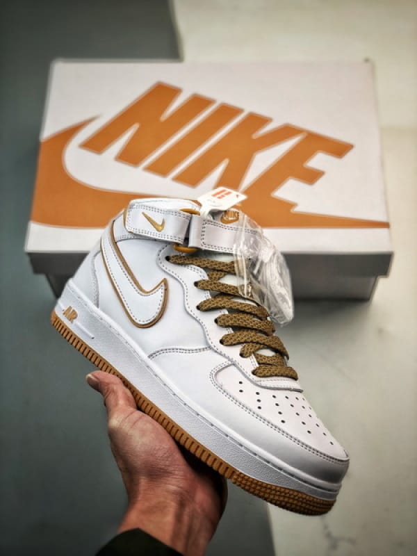 Air Force 1 07 Mid Branco Terra e Amarelo 3M - Vista 1