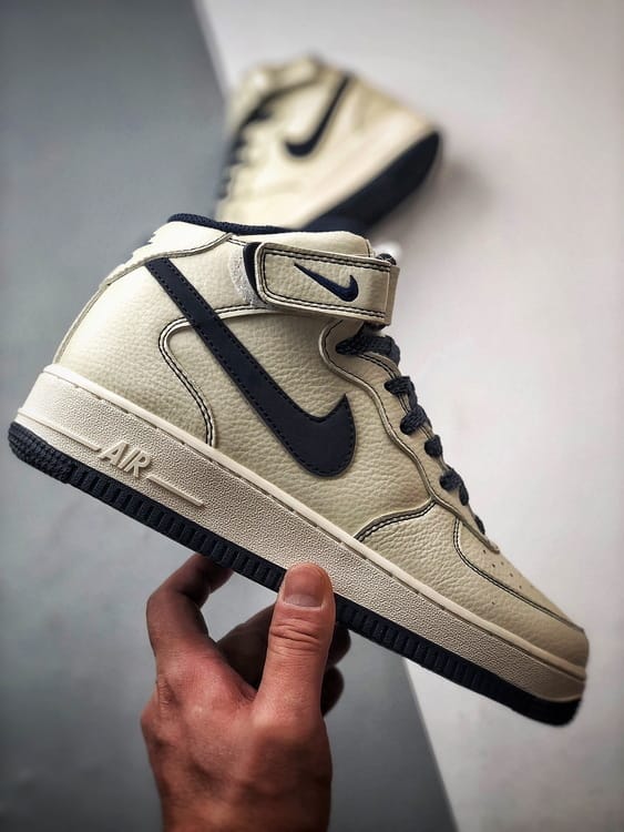 Air Force 1 07 Mid Bege e Azul Escuro - Vista 7