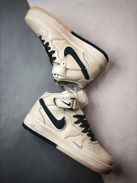 Air Force 1 07 Mid Bege e Verde Reflexo - Vista 6