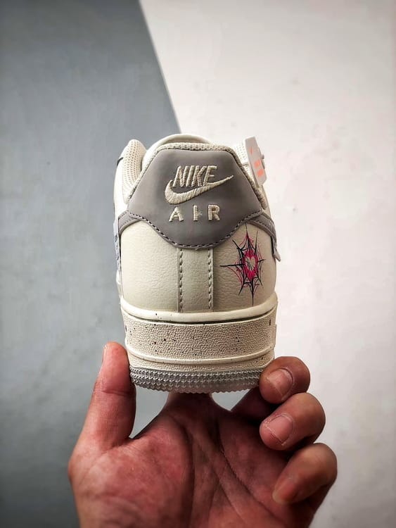 Nike Air Force 1 Low Halloween Spider - Vista 3