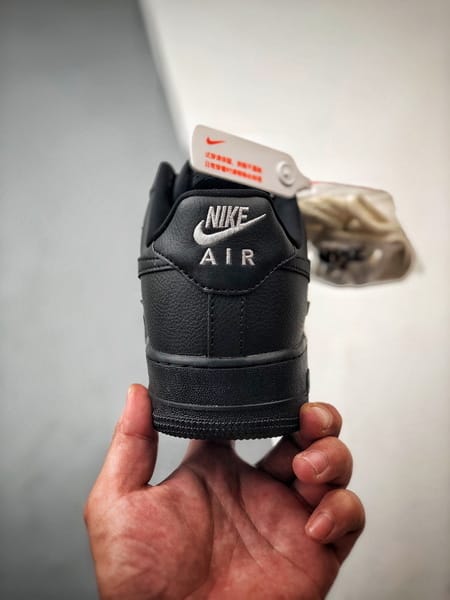 Air Force 1 Low Quatro Ganchos Preto - Vista 3