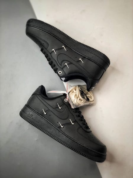 Air Force 1 Low Quatro Ganchos Preto - Vista 6