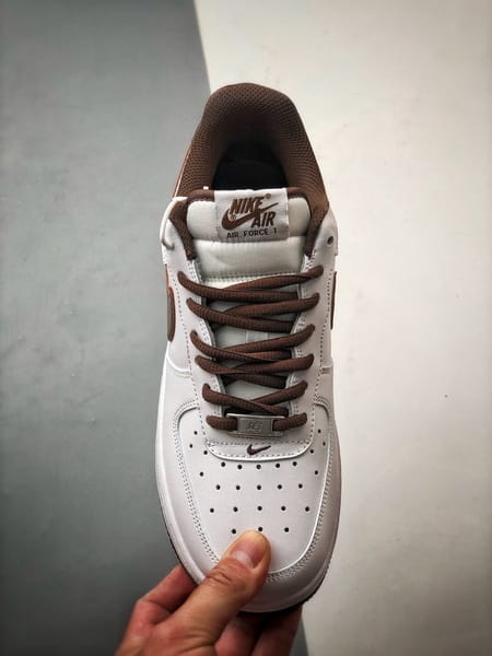 Air Force 1 Low Branco e Marrom - Vista 9