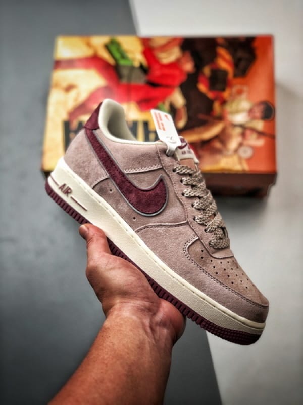 Air Force 1 Low Akira Rosa Camurça - Vista 1