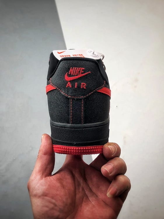 Air Force 1 Low Preto e Vermelho com Brilhantes Estrela - Vista 3