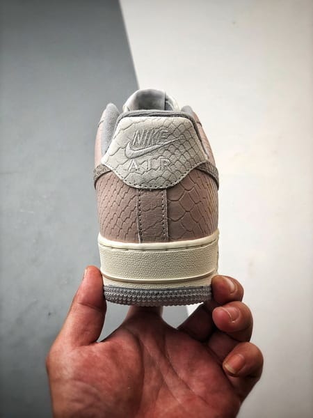 Air Force 1 Low Edição Ano do Dragão - Vista 3