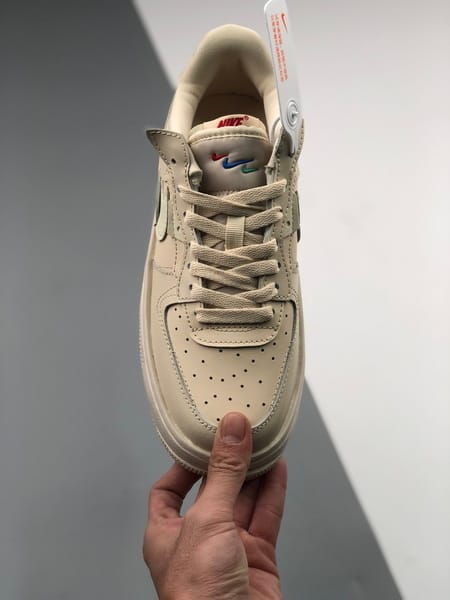 Air Force 1 Low Fontanka Bege e Vermelho - Vista 2