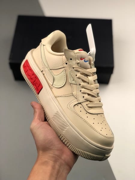 Air Force 1 Low Fontanka Bege e Vermelho - Vista 8