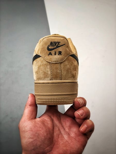 Air Force 1 Low 'By You' Trigo e Preto - Vista 3