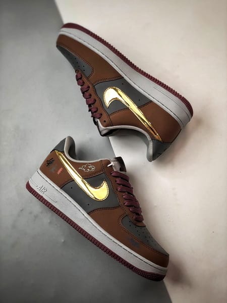 Air Force 1 Low 'By You' Goku Cinza, Vermelho e Dourado - Vista 6