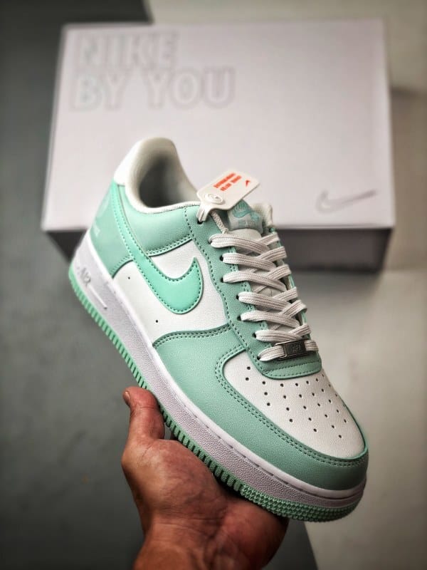 Air Force 1 Low 'By You' Versace Branco e Verde - Vista 1