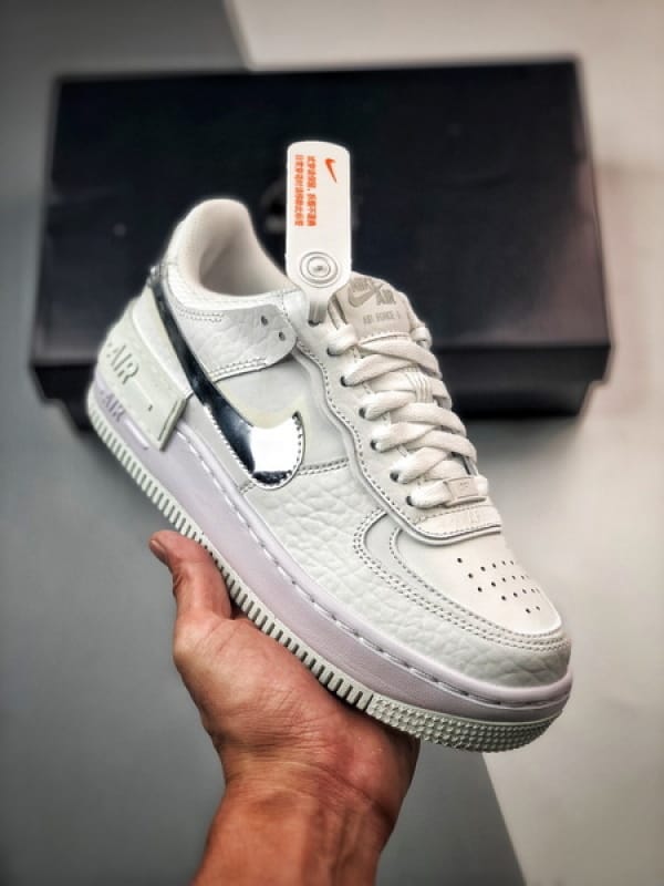 Air Force 1 Shadow Branco e Prata - Vista 1