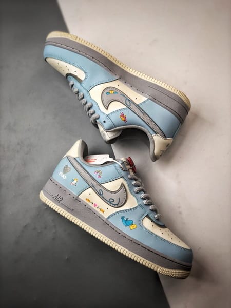 CDG x Air Force 1 '07 Low Cinza e Azul Graffiti - Vista 6