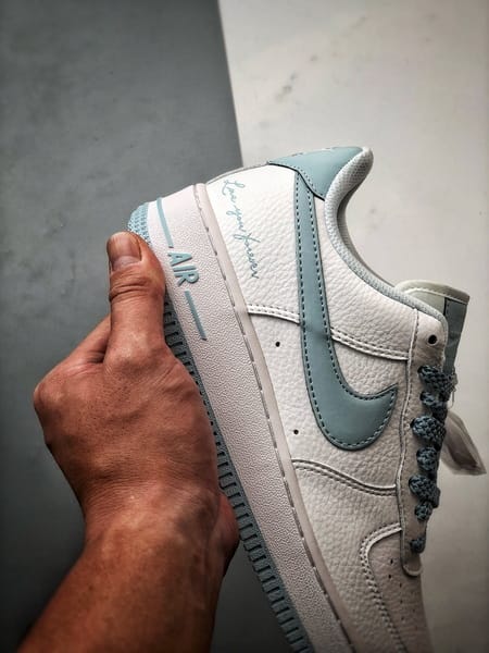 Drake x Air Force 1 Low Branco e Azul Gelo - Vista 2