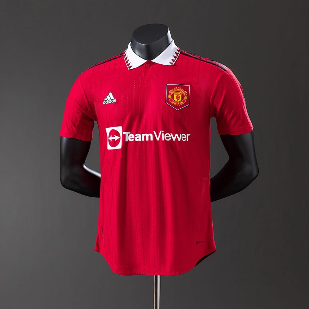 Camisola Principal do Manchester United 2022/2023 (Retro, Versao Jogador) - Vista 1