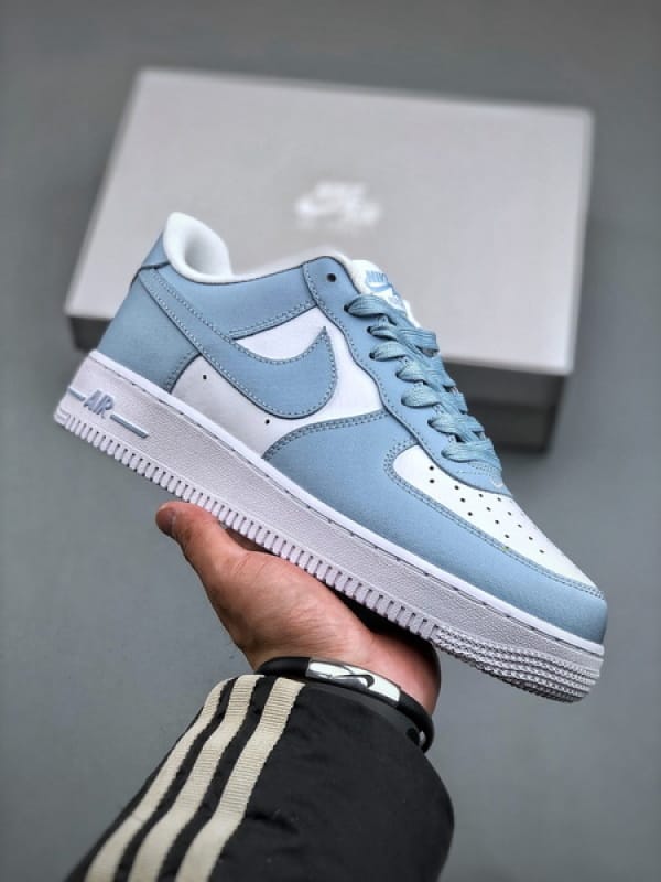 Nike Air Force 1 Low 07 Branco e Azul - Vista 1