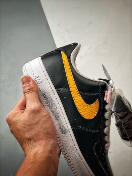 PEACEMINUSONE x NK Air Force 1 Low - Vista 2