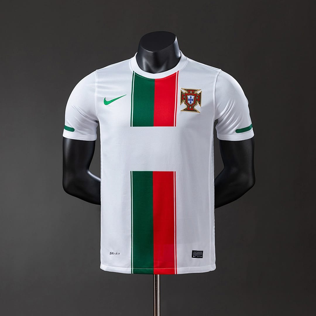 Camisola Alternativa de Portugal 2010 (Retro, Versao Jogador) - Vista 1