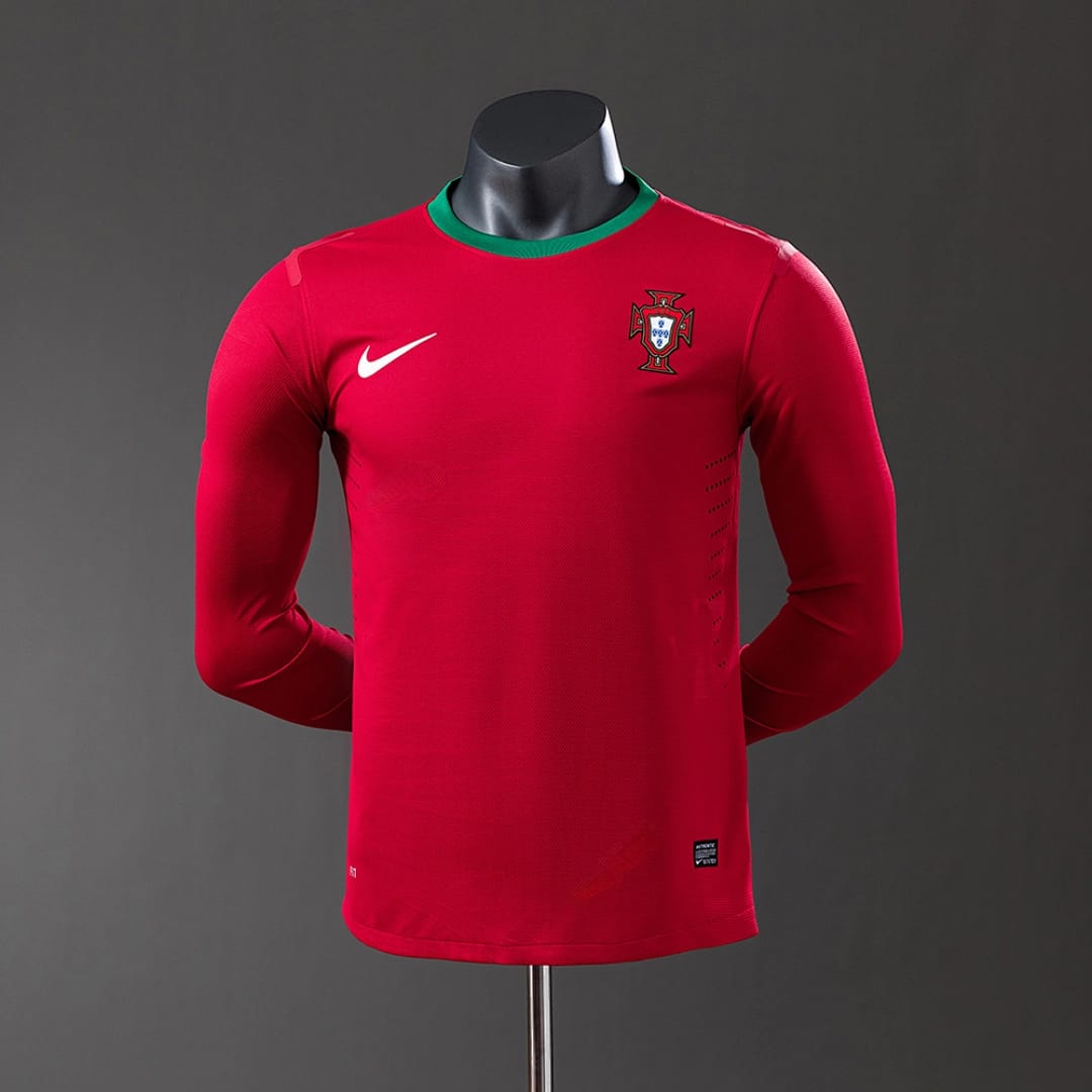 Camisola Principal de Portugal 2012 (Retro, Versao Jogador, Manga Longa) - Vista 1