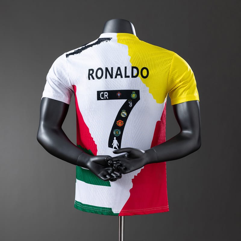 Ronaldo 25/26 versão jogador - Vista 2