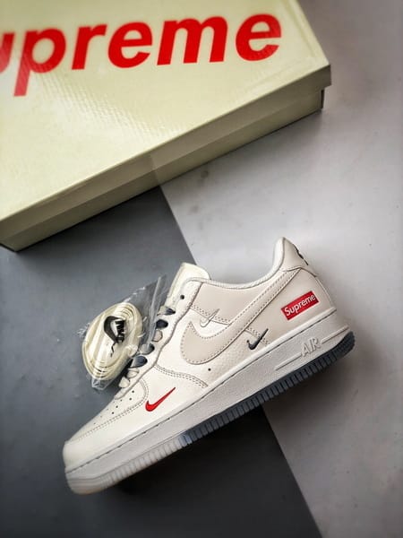 Sup x Air Force 1 Low Branco e Cinzento Gradiente Três Ganchos - Vista 8