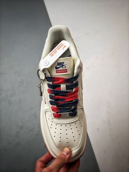 Sup x Air Force 1 Low Branco, Azul e Vermelho - Vista 9