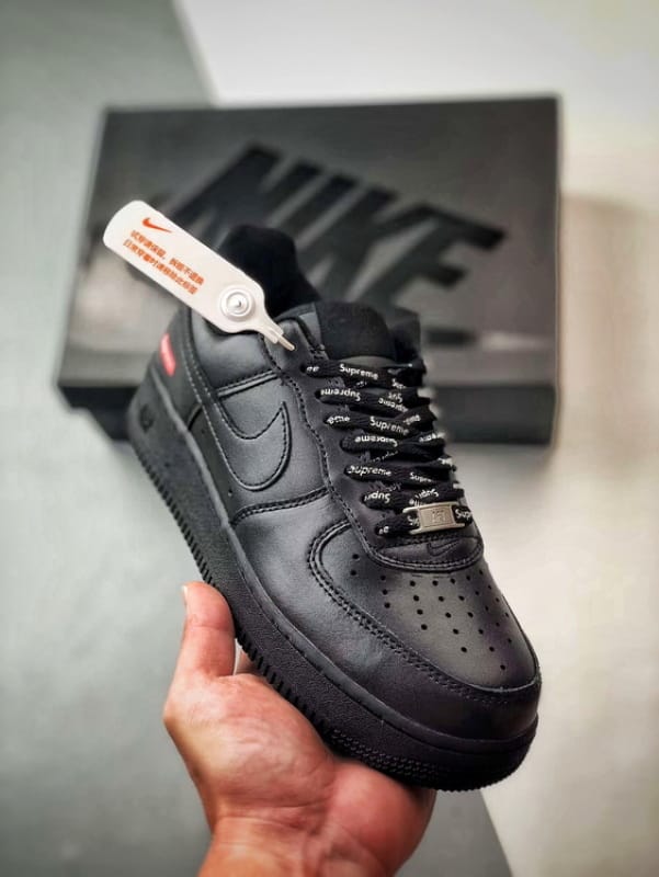 Sup x Air Force 1 Low Preto - Vista 1