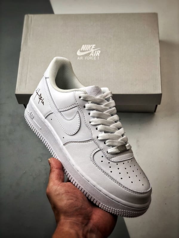 Travis Scott x Air Force 1 Low Branco - Vista 1