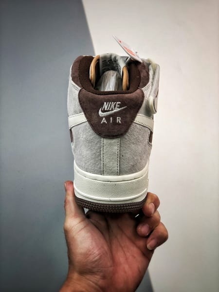 Travis Scott x Air Jordan 1 Low Low Invertido TS Colaboracao 553560-061 - Vista 3