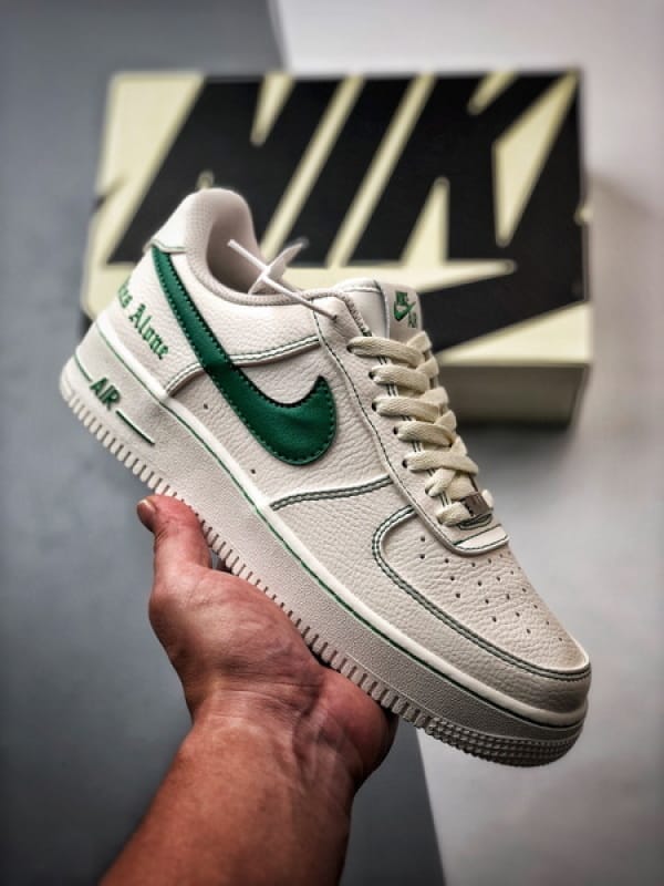 Vlone x Air Force 1 Low Bege e Verde - Vista 1