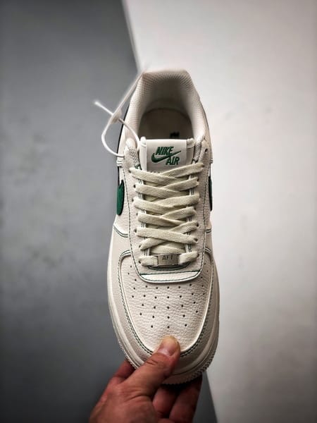 Vlone x Air Force 1 Low Bege e Verde - Vista 9