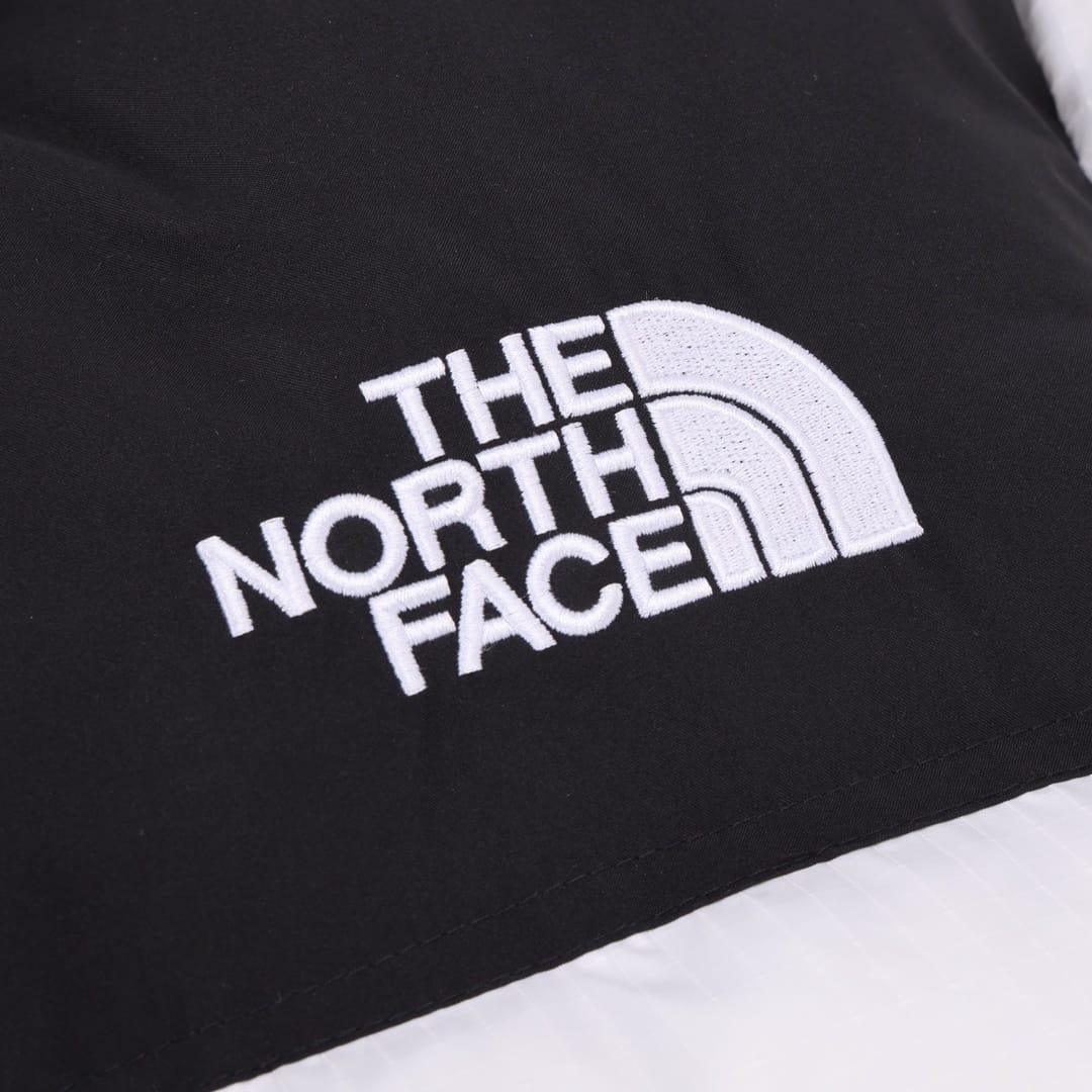 The North Face classic 700 branco - Vista 4