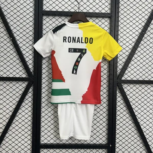 Kit Criança Cristiano Ronaldo Commemorative Edition 2025/26 - Vista 1