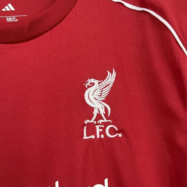 Camisola Liverpool Principal 2025/26 - Vista 3