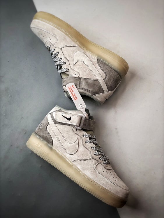 x Air Force 1 Mid Bege e Cinzento Camurca - Vista 6