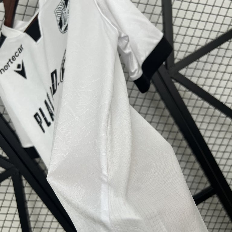 Vitória SC 2025/26 jersey - Vista 3