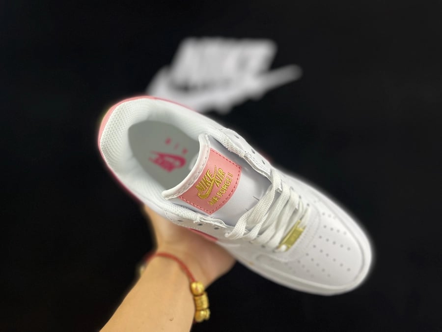 Air Force 1 Low Mini Swoosh Branco Rosa - Vista 4