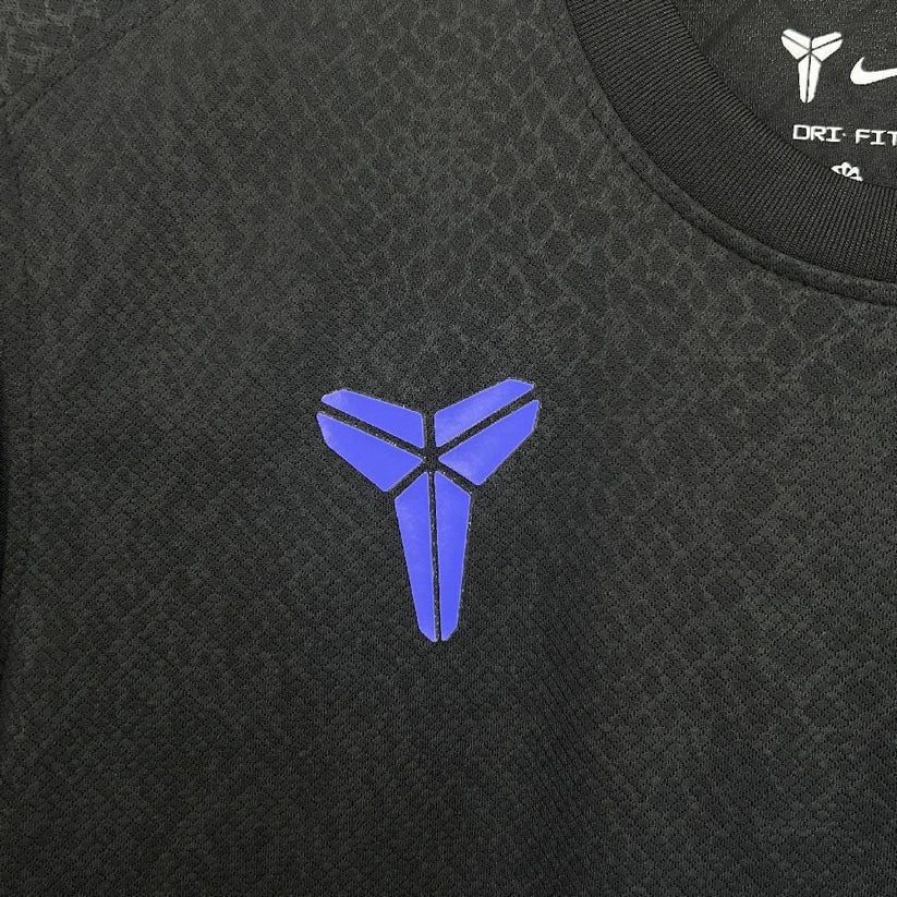 Barcelona X Kobe Bryant Pre-Match Kit 25/26 - Vista 3