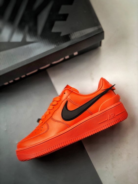 Ambush x Nike Air Force 1 Low SP Vermelho - Vista 3