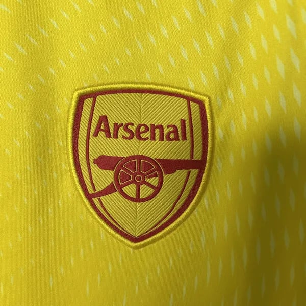 Arsenal 2025/26 Goalkeeper Jersey - Vista 3