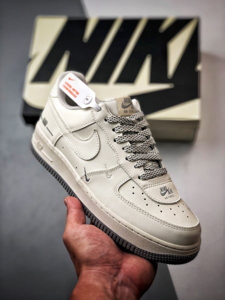 Air Force 1 '07 Low Creme e Cinzento - Vista 1