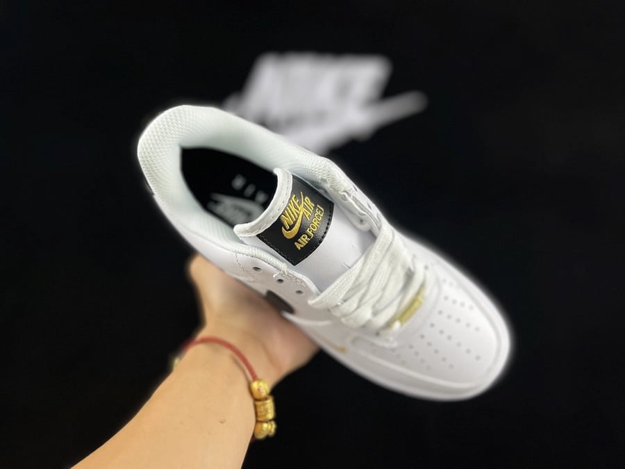Air Force 1 Low Mini Swoosh Branco Preto - Vista 3