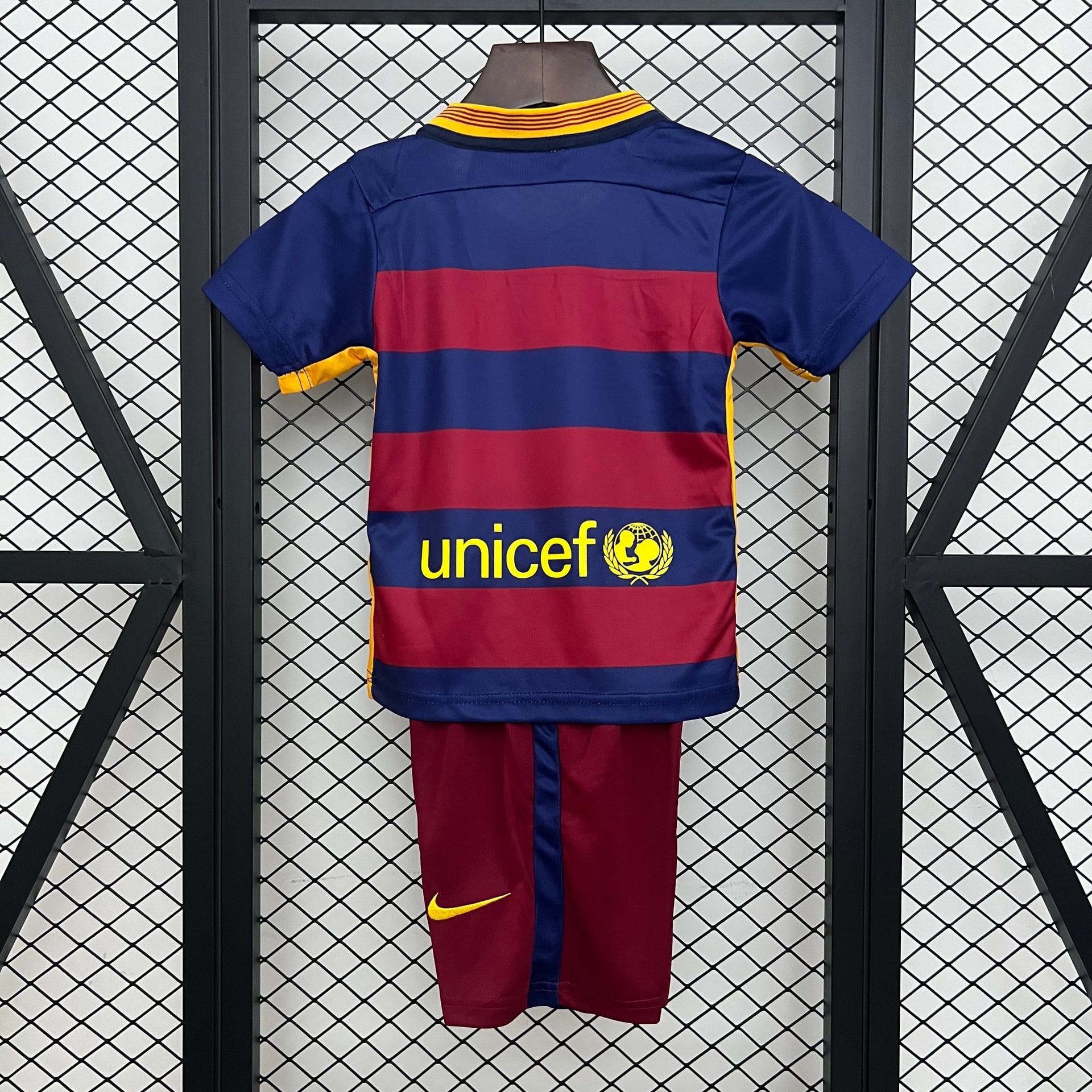 Kit Criança Barcelona colors 2015/16 - Vista 2