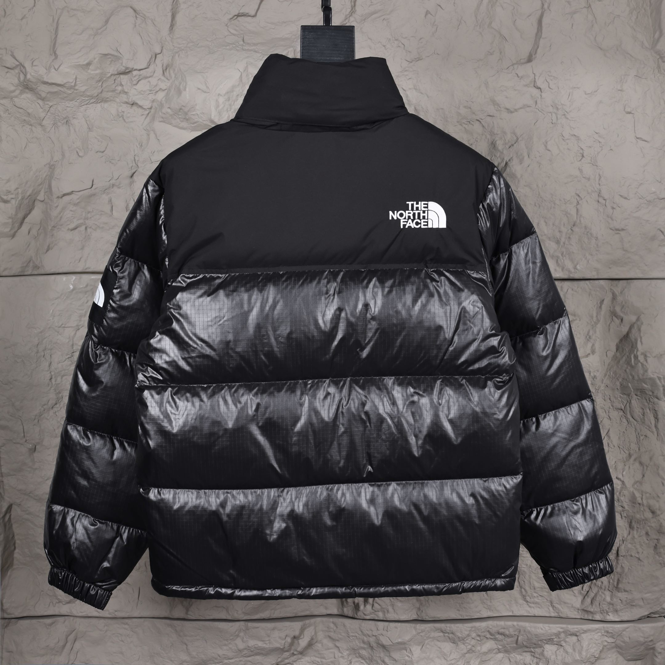 The North Face classic 700 preto brilhante - Vista 2